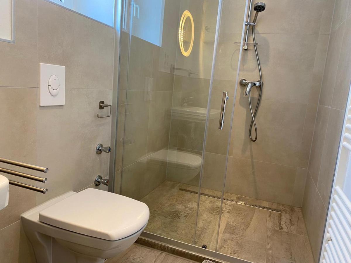 Interaktiv Appartements In Heiligenhaus - Hauptstrasse Esterno foto