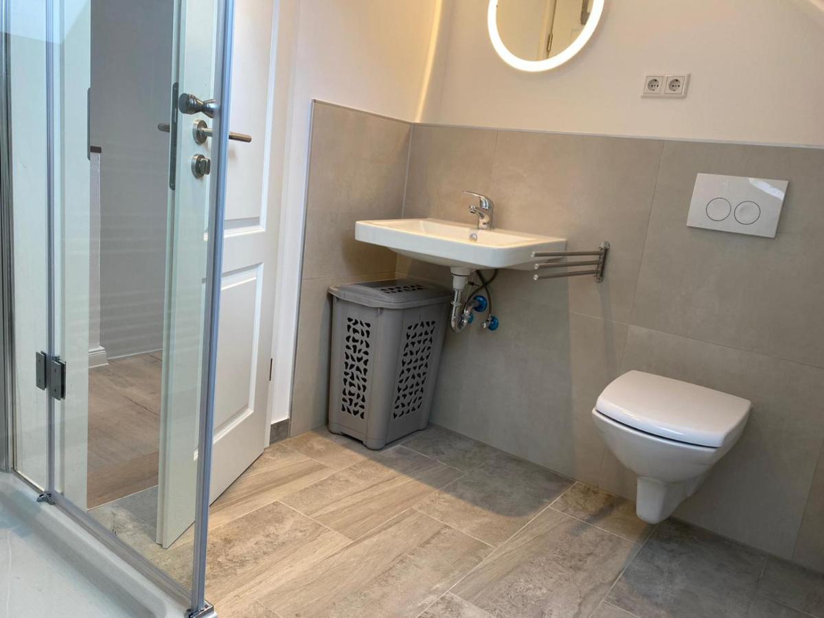 Interaktiv Appartements In Heiligenhaus - Hauptstrasse Esterno foto
